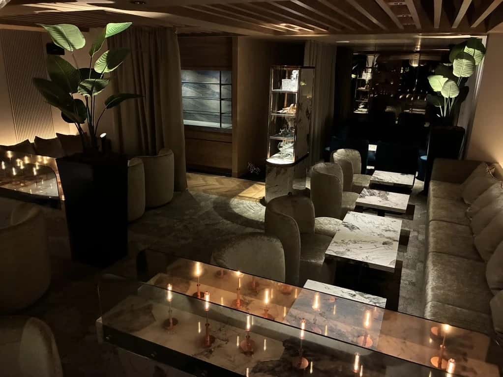 703 Lounge