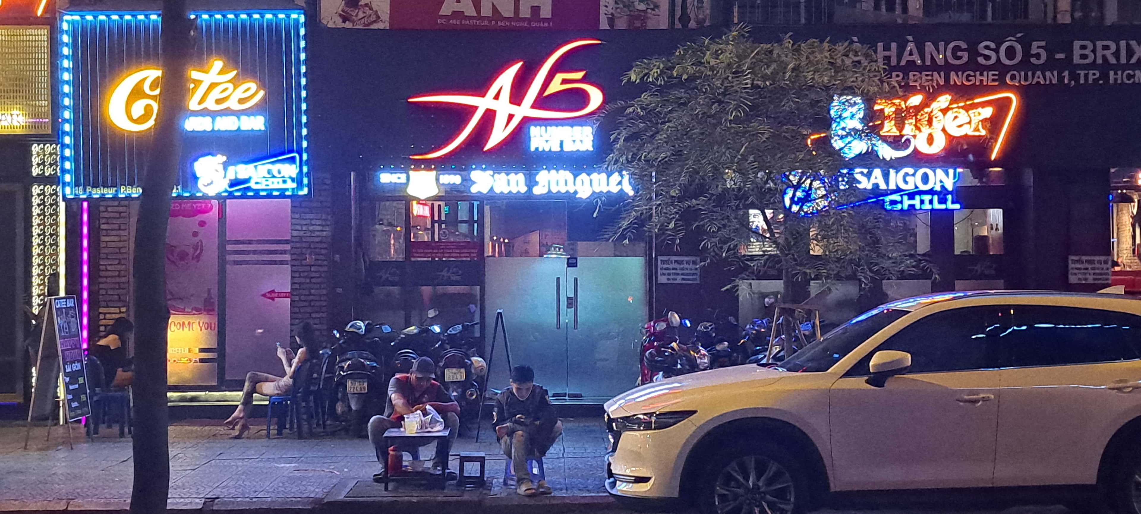Bar 5 Saigon