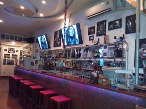 Legends Bar3.jpg