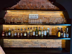 Dollhouse bar HCMC12.jpg