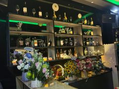 Nari bar interior3.jpg