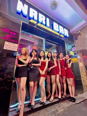 Nari bar girls group7.jpg