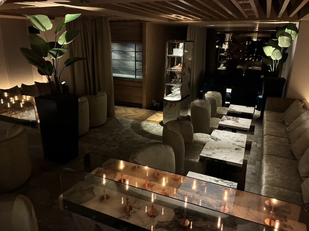 703 Lounge